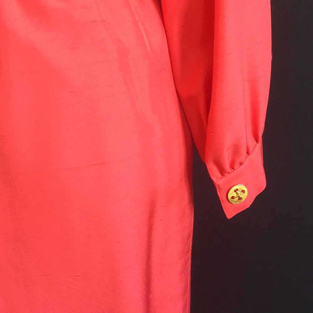 VINTAGE SILK STATEMENT DRESS - Picture 8 of 9